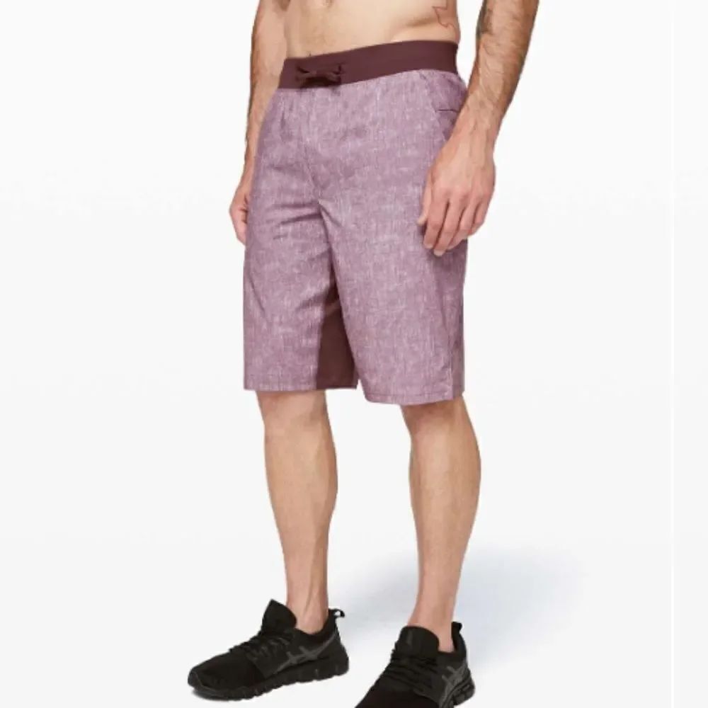 Lululemon T.H.E. Short in Sunbleached Cherry Cola purple size L